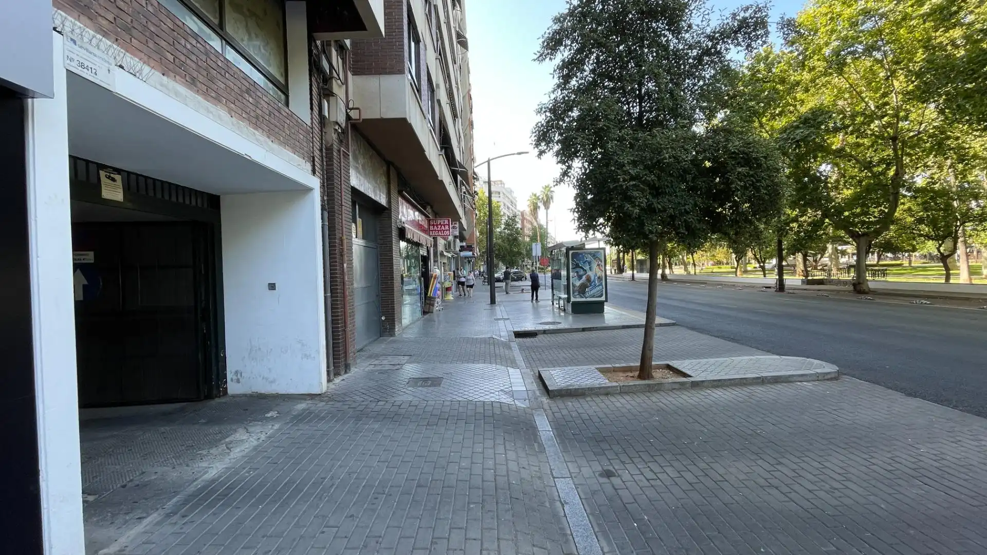 Außenansicht von Garage zum Verkauf in Córdoba