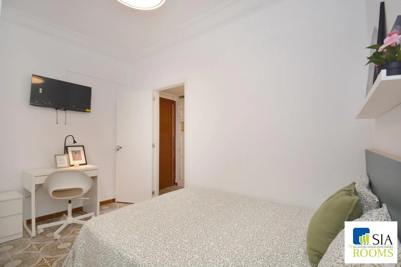 Habitación de Piso para compartir en Zaragoza con Calefacción, Terraza y Amueblado