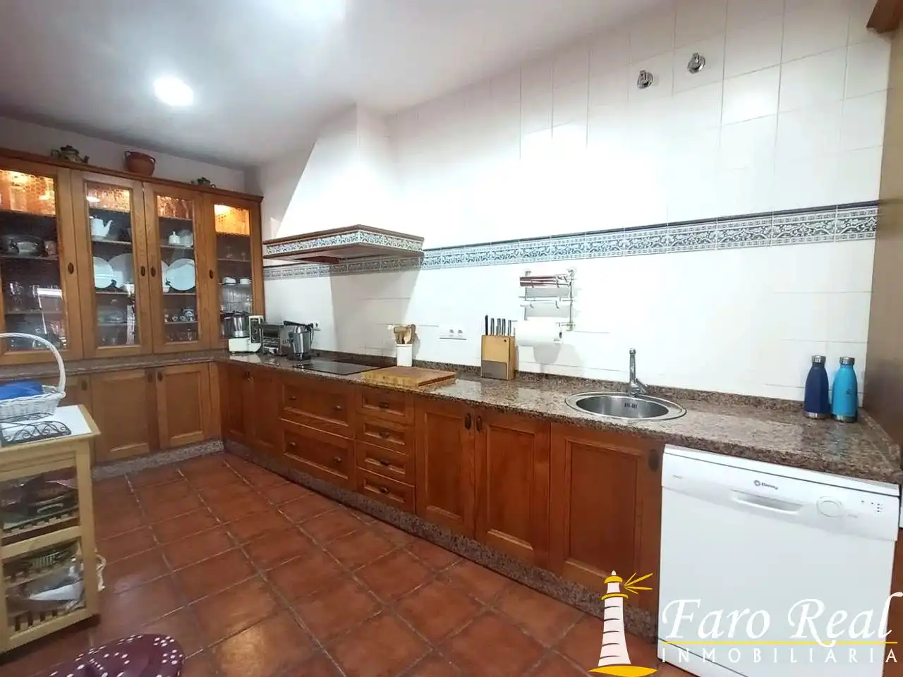 Kitchen of Detached homes for sale in Sanlúcar de Barrameda  with Terrace
