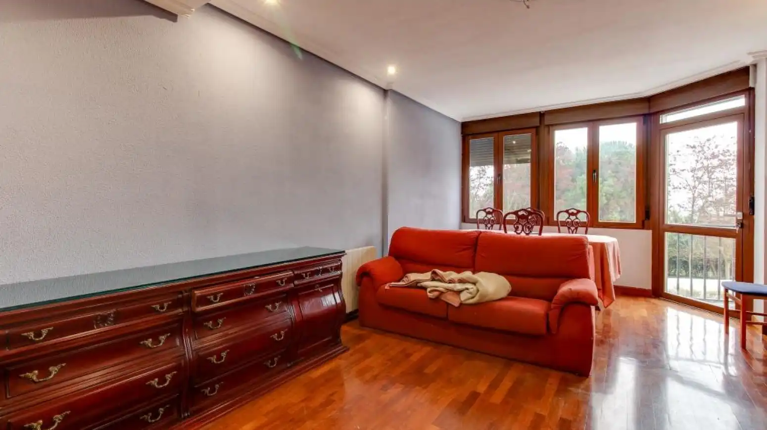 Sala de estar de Casa o chalet en venta en Cabrerizos con Calefacción, Jardín privado y Parquet