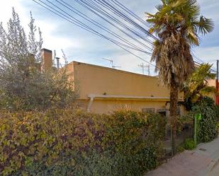 Exterior view of Single-family semi-detached for sale in  Madrid Capital  with Air Conditioner, Heating and Private garden