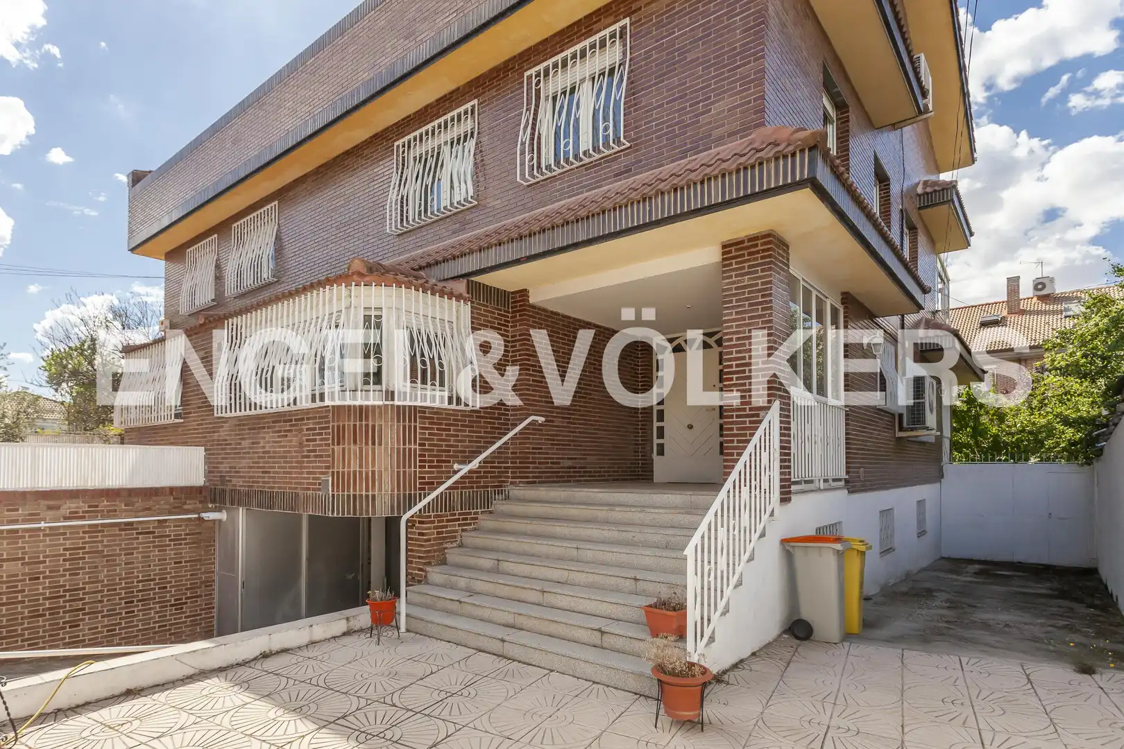 Exterior view of Detached homes for rent in Madrid  with Air Conditioner, Heating and Private garden