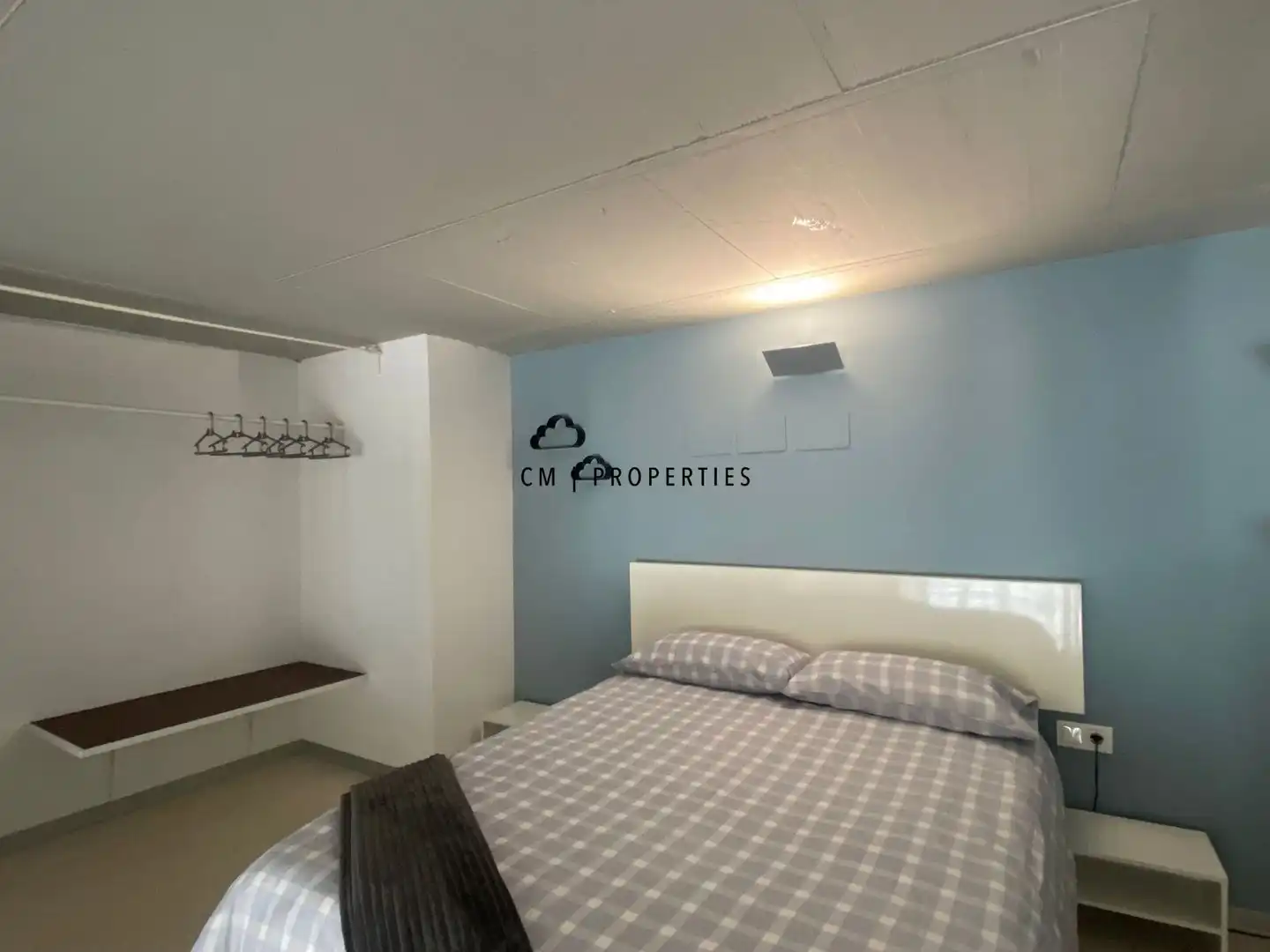 Bedroom of Flat for rent in Valencia  with Air Conditioner, Heating and Terrace