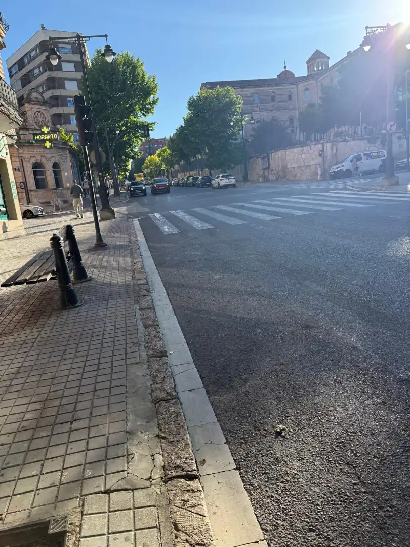 Vista exterior de Local de alquiler en Alcoy / Alcoi