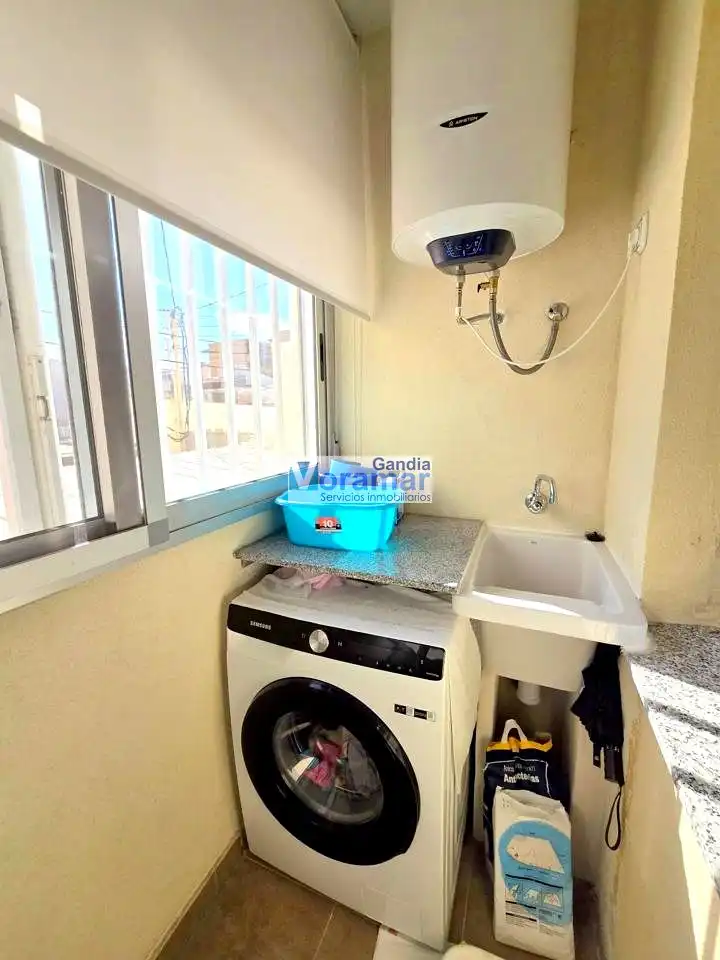 Apartamento de alquiler en Gandia con Aire acondicionado, Terraza y Amueblado