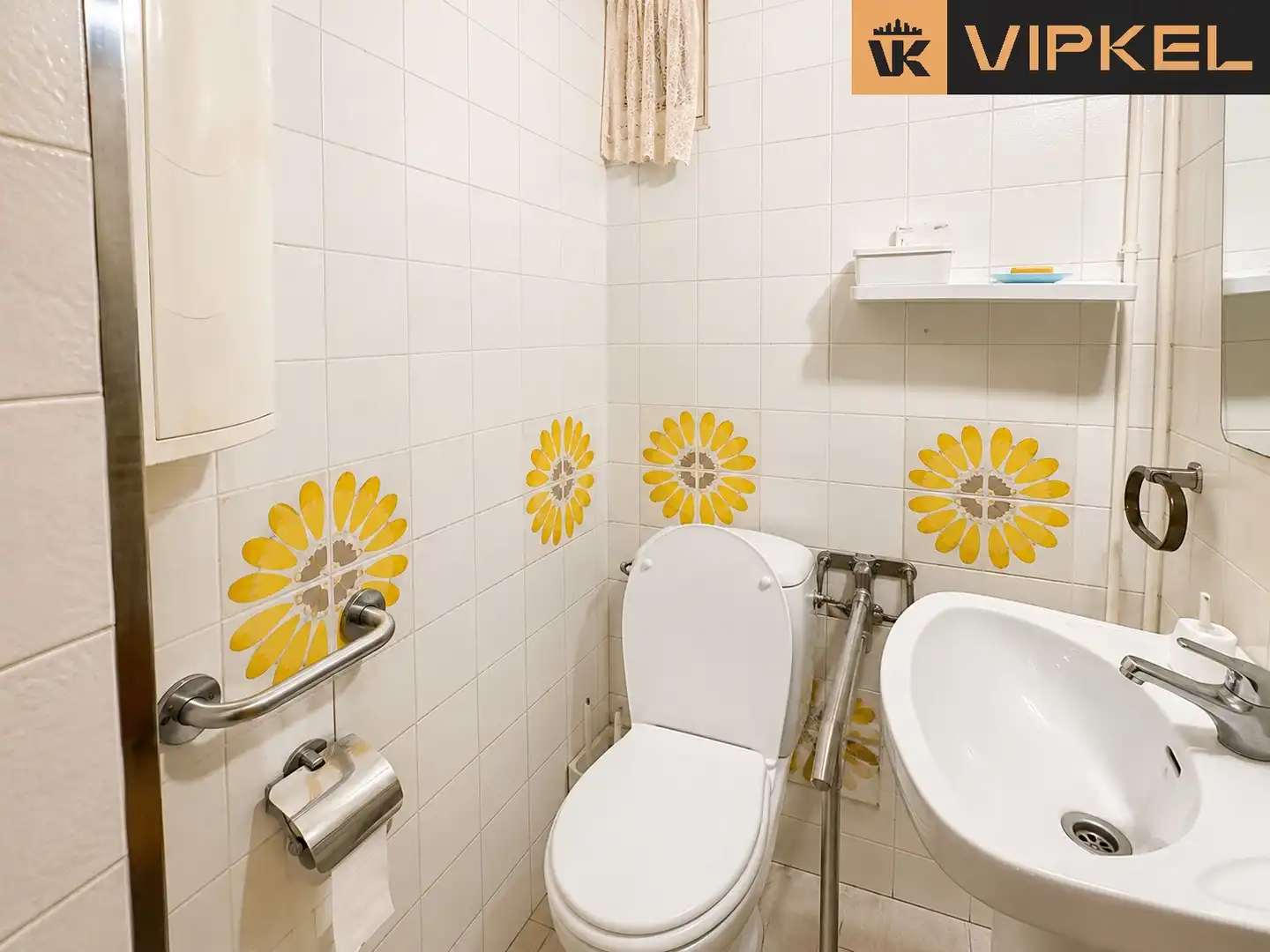 Bathroom of Flat for sale in Badalona  with Air Conditioner, Heating and Furnished