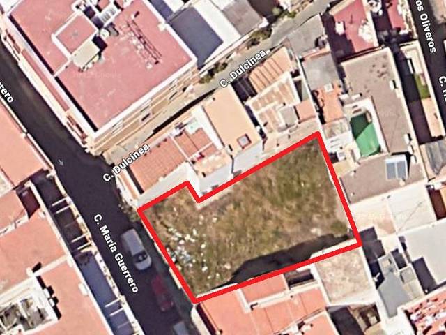 Terreno residencial en Venta en Calle María Guerrero, 9 en Plaza de Toros - Santa Rita