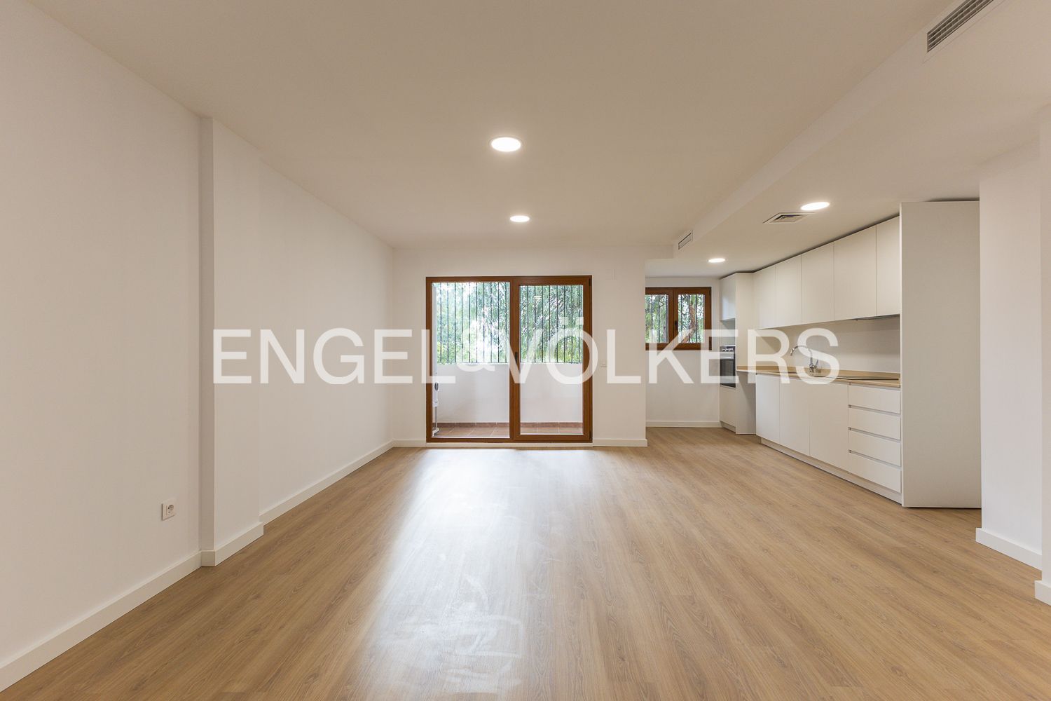 Sala d'estar de Apartament de lloguer en La Pobla de Vallbona amb Aire condicionat, Calefacció i Parquet