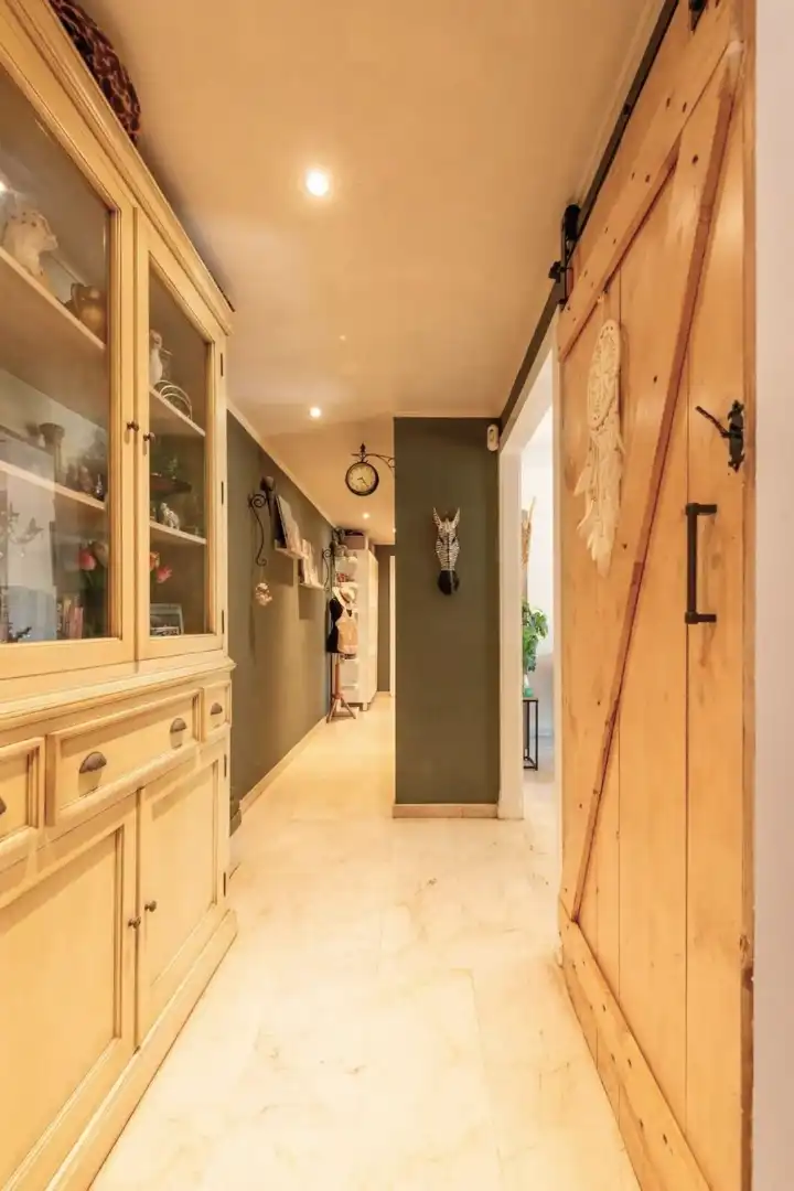 Flat for sale in San Pedro  with Air Conditioner, Private garden and Storage room