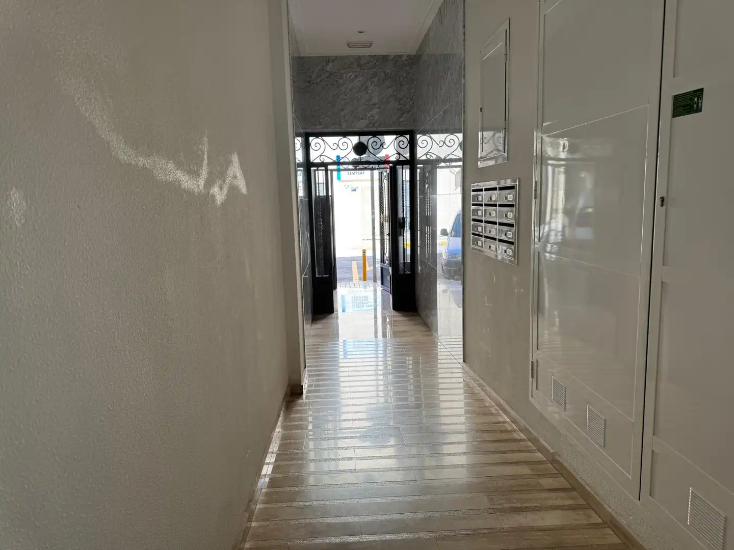 Local comercial en venta en Carrer Antonio Brotons Pastor 49, imagen 28