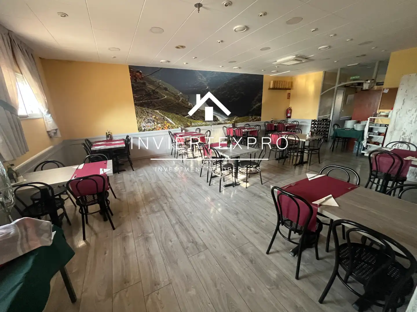 Business premises for transfer in Carrer dels Marquesos de Barberà, imagen 7