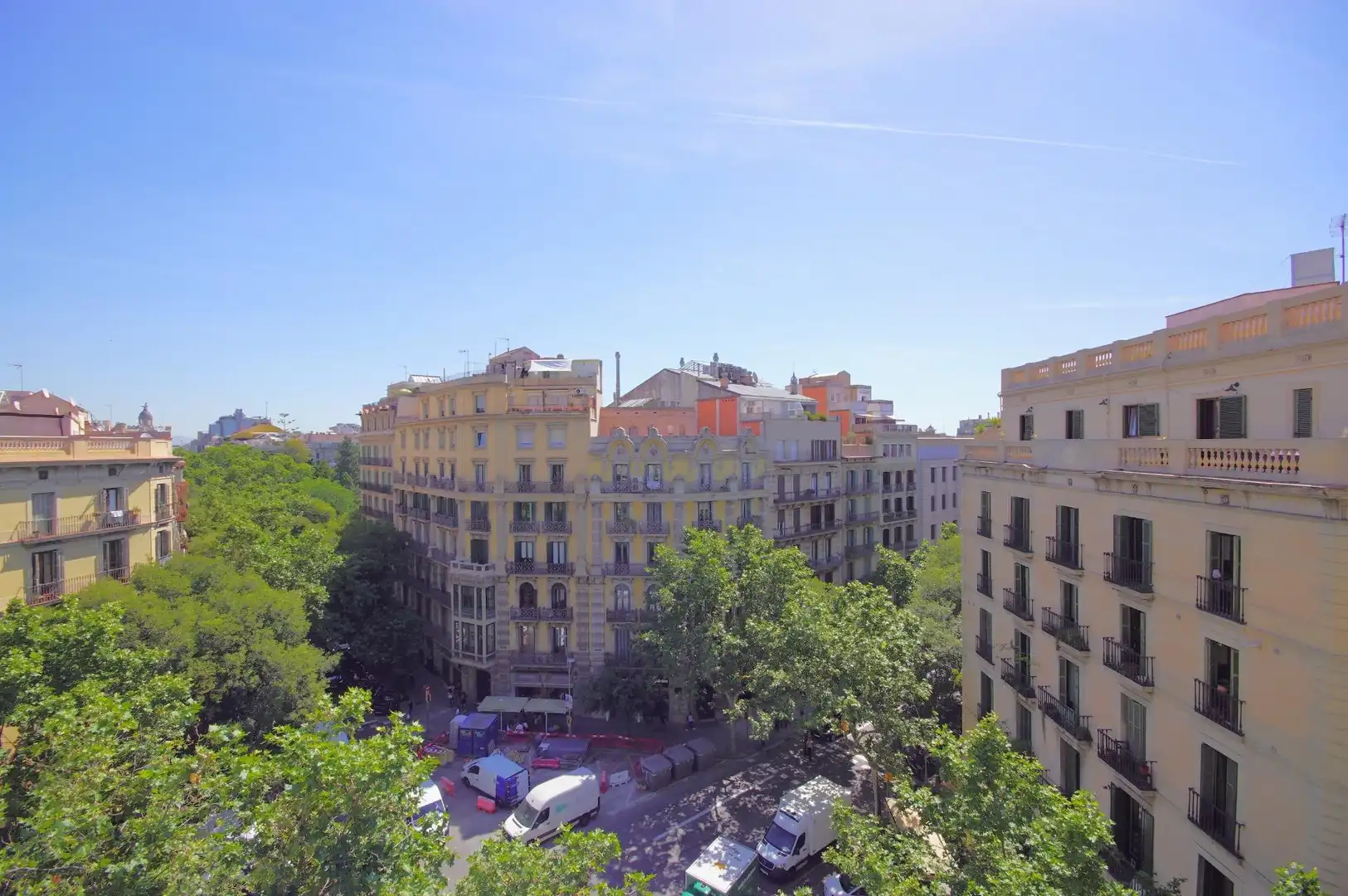 Exterior view of Flat for sale in Barcelona  with Air Conditioner, Heating and Parquet flooring