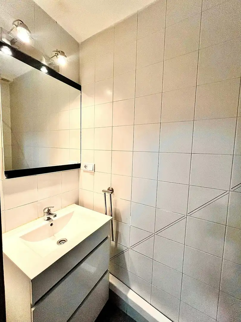 Baño de Piso para compartir en Barcelona con Calefacción, Amueblado y Lavadora