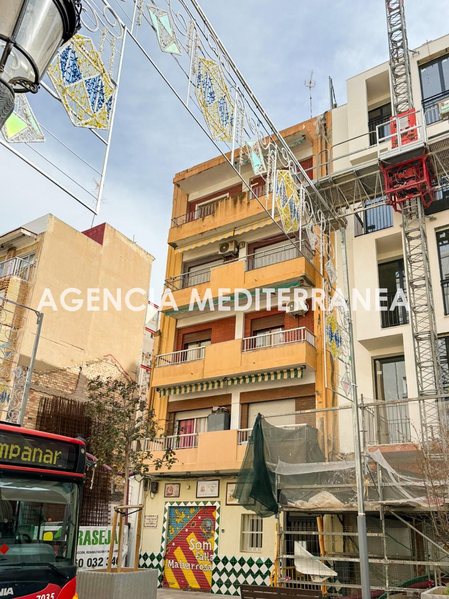 Pis en venda a La Malva-rosa