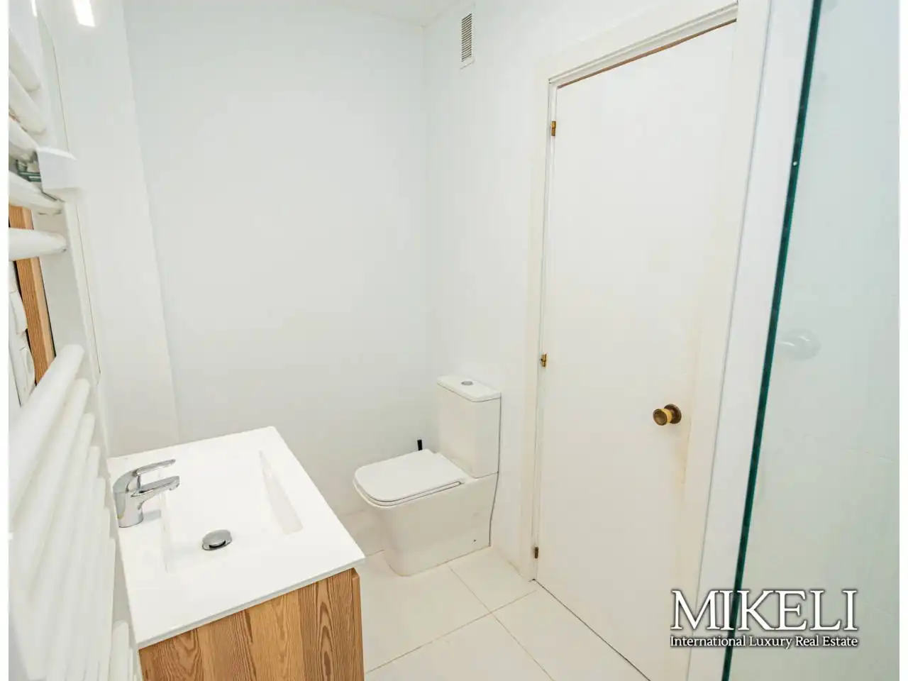 Baño de Piso en venta en Santander con Calefacción, Amueblado y Alarma