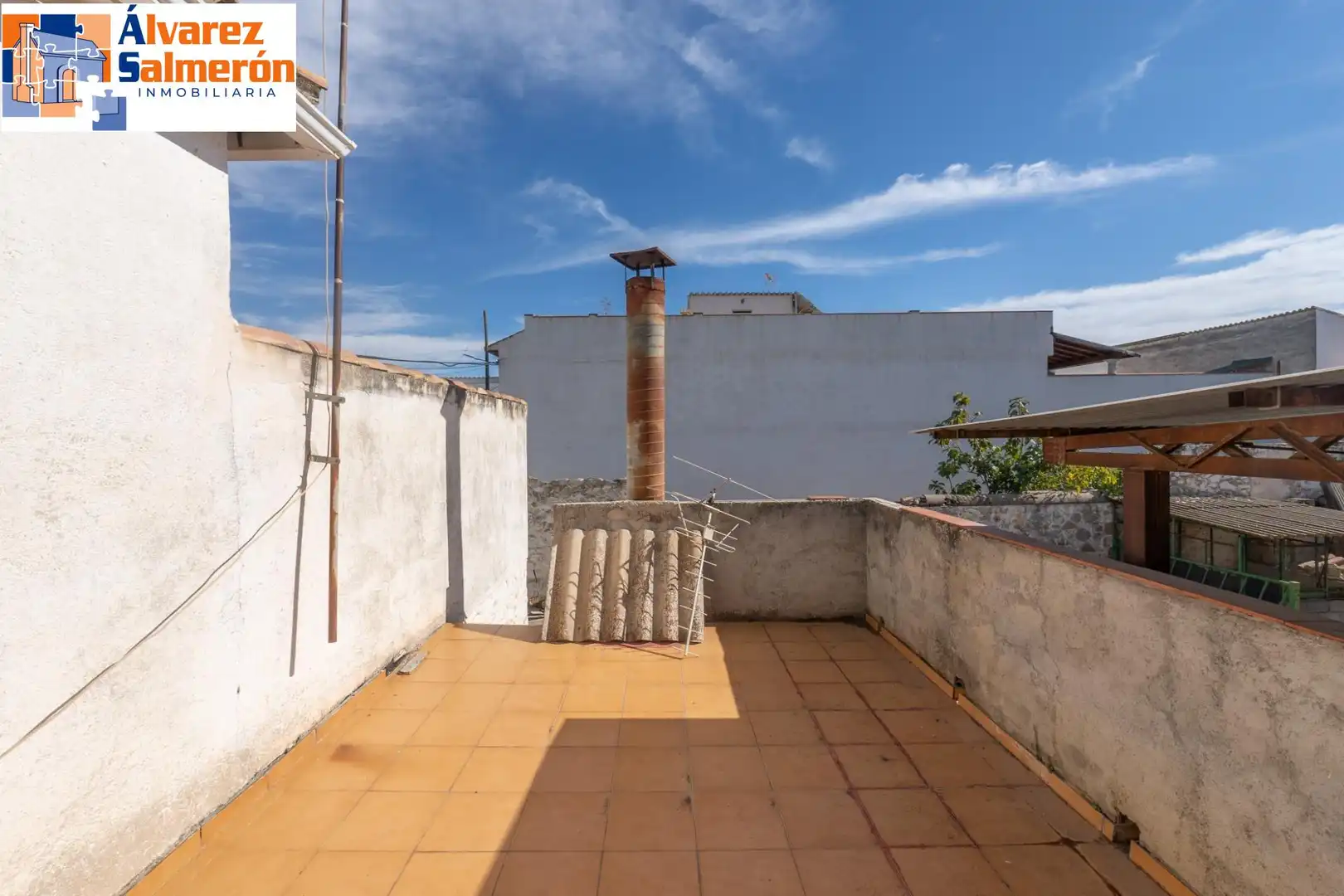 Vista exterior de Casa o xalet en venda en Albolote amb Terrassa i Balcó
