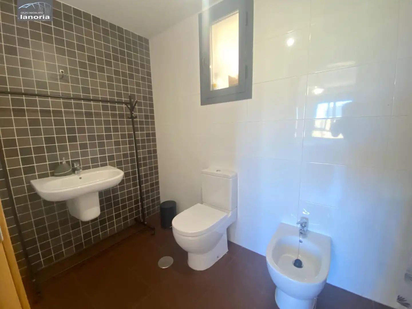 Baño de Piso en venta en Albacete con Calefacción, Trastero y Amueblado