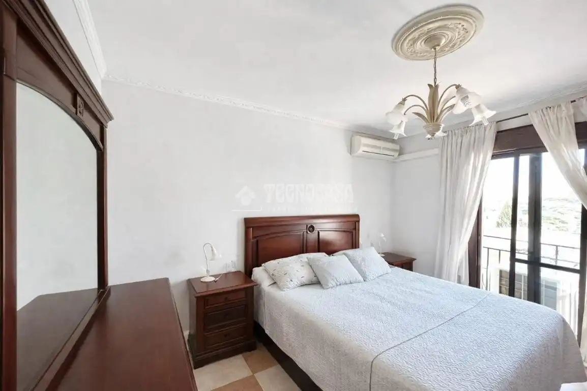 Habitación de Casa adosada en venta en Antequera con Aire acondicionado, Trastero y Amueblado
