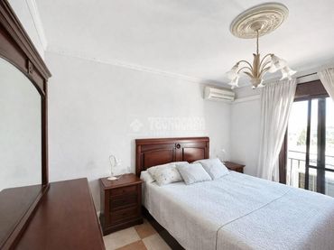 Casa aparellada en venda a Casco Histórico