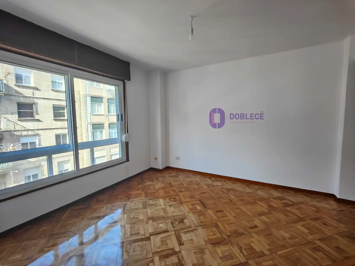 Habitación de Piso en venta en Vigo  con Calefacción, Parquet y Internet
