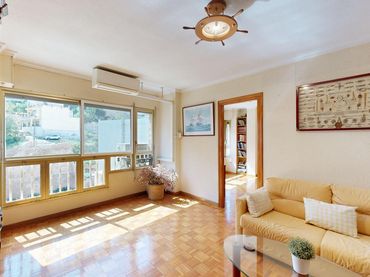 Piso con balcón en venta en Calle del Duque 11