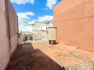 Vista exterior de Casa o xalet en venda en Benacazón amb Traster i Balcó
