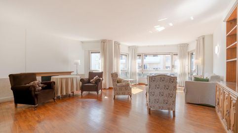 Foto 4 de Apartamento de alquiler en Avenida Gran Via Jaume I, Eixample Sud – Migdia, Girona Capital