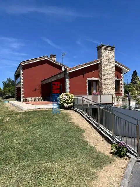 Vista exterior de Casa o chalet en venta en Gijón  con Calefacción, Terraza y Trastero