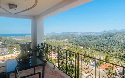 Vista exterior de Casa o xalet en venda en Oliva amb Aire condicionat, Calefacció i Jardí privat