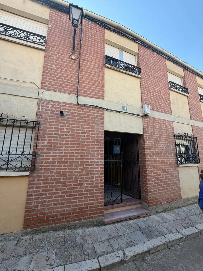 Vista exterior de Pis en venda en Villalba de los Alcores