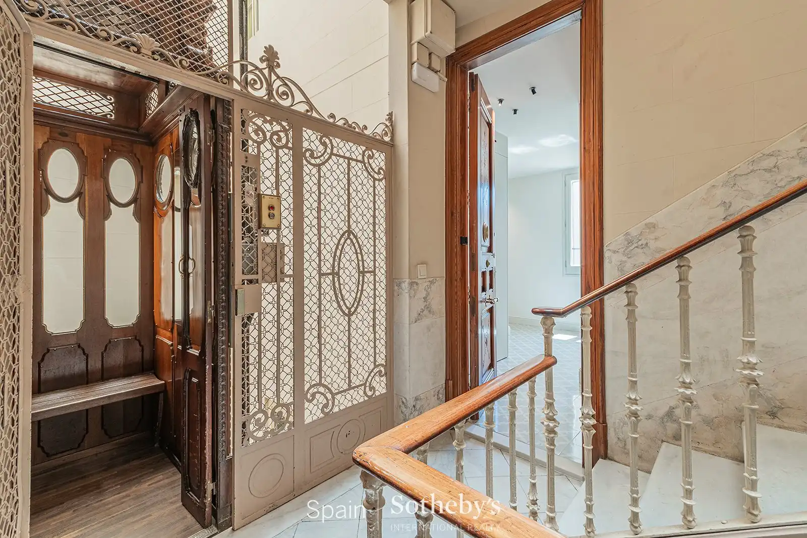 Apartment with lift for sale in Carrer d'Enric Granados, imagen 35