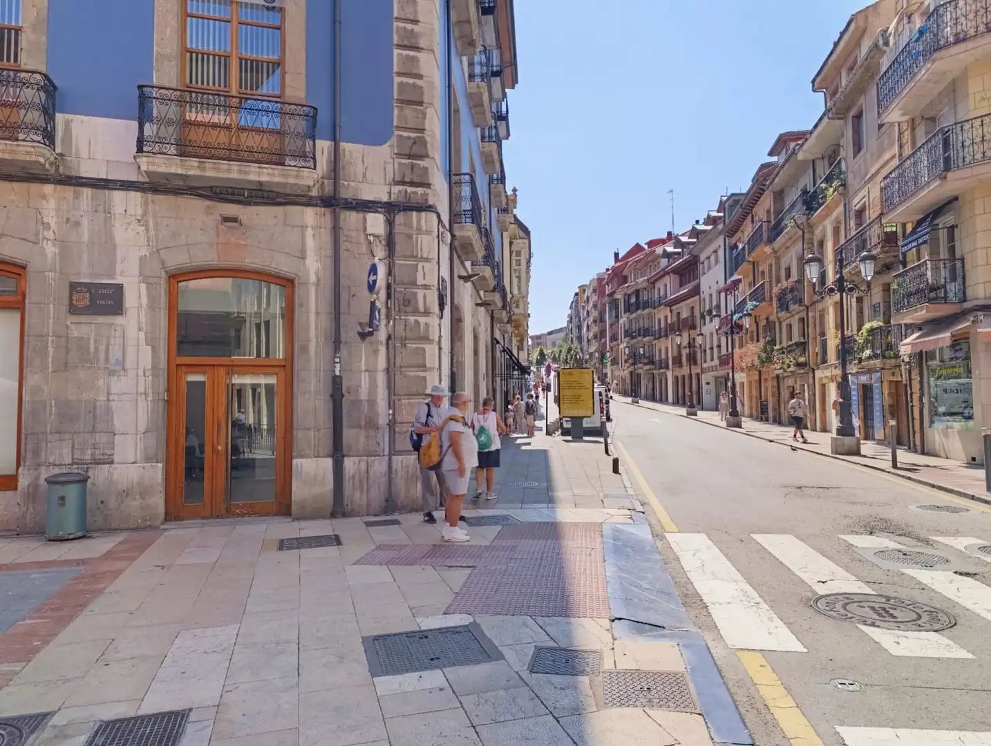 Exterior view of Commercial properties for rent in Oviedo   with Air Conditioner