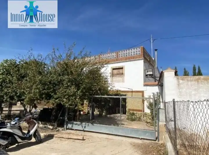 Exterior view of Houses for sale in Albacete  with Air Conditioner and Storage room