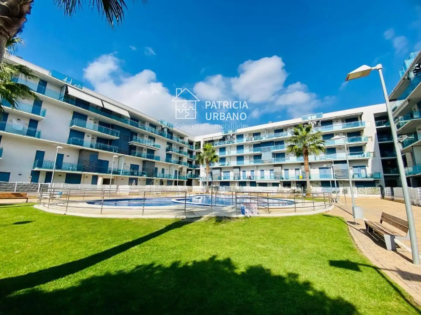 Vista exterior de Piso de alquiler en Cambrils con Aire acondicionado, Calefacción y Terraza