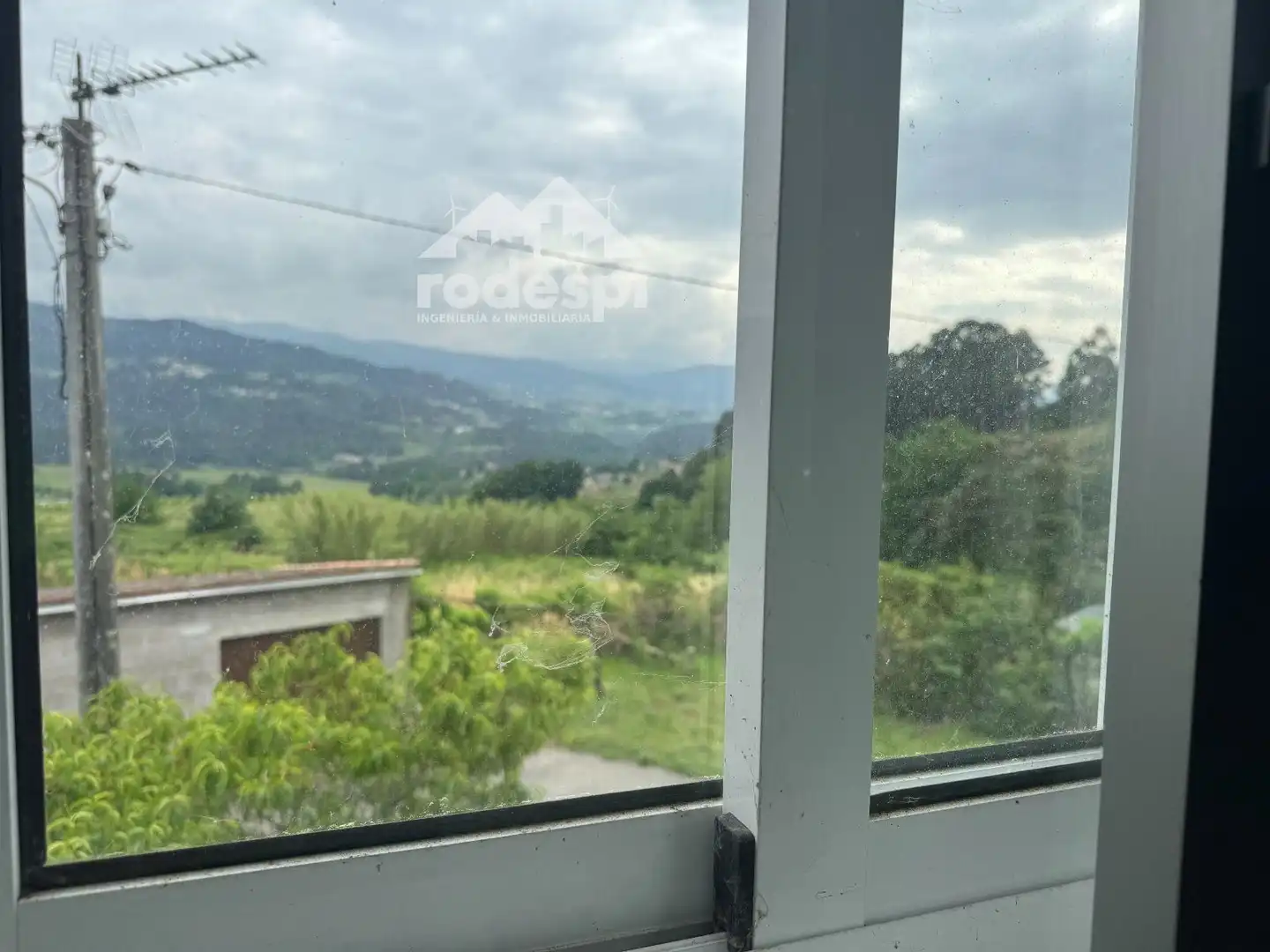Vista exterior de Casa o xalet en venda en Crecente amb Traster i Moblat