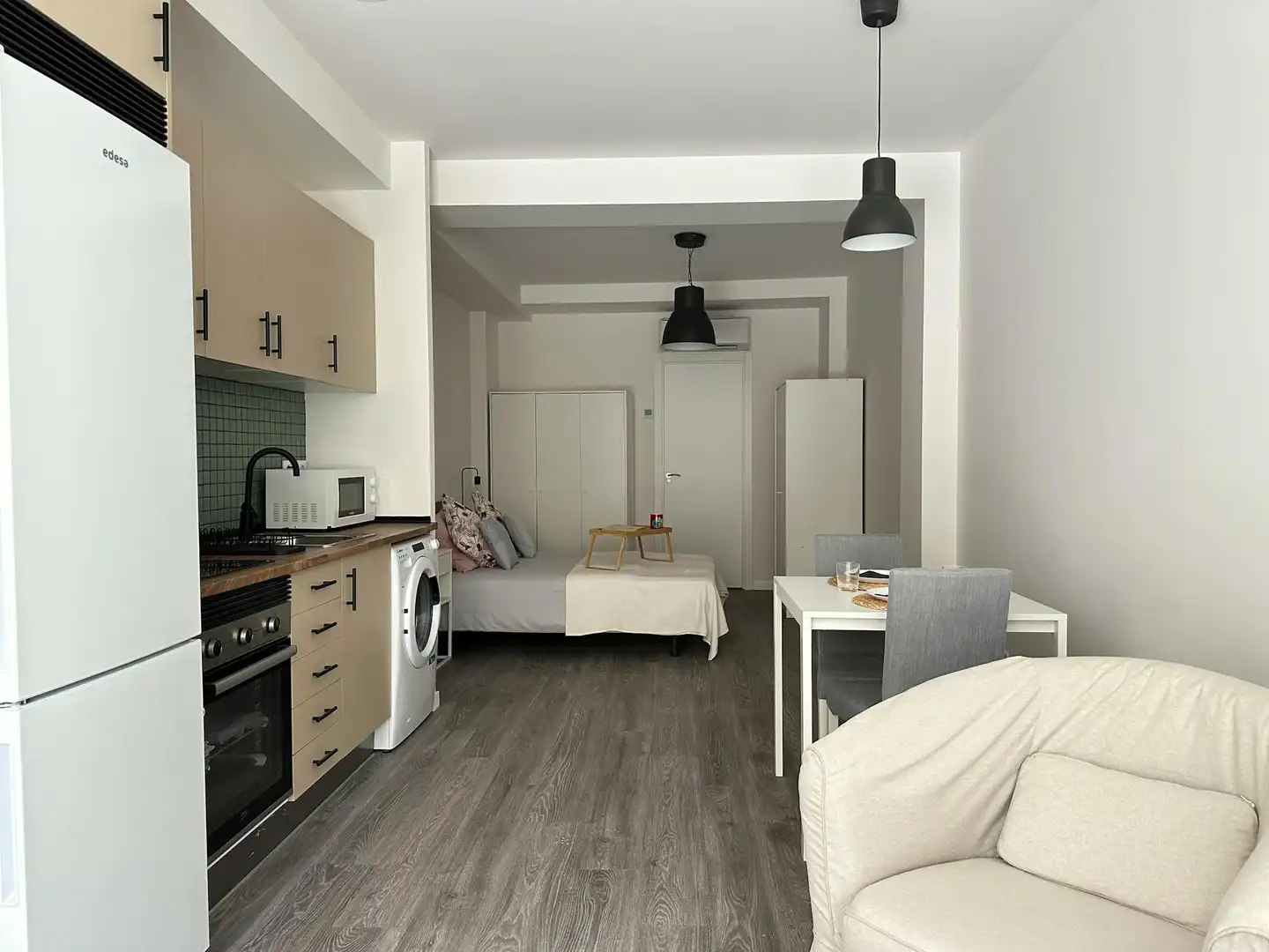 Bedroom of Flat for rent in Madrid  with Air Conditioner, Heating and Furnished