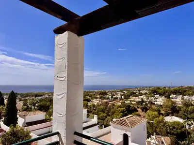 Vista exterior de Àtic en venda en Mijas amb Aire condicionat, Calefacció i Terrassa