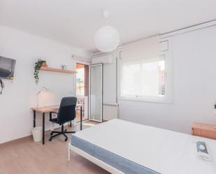 Bedroom of Apartment to share in Reus  with Balcony