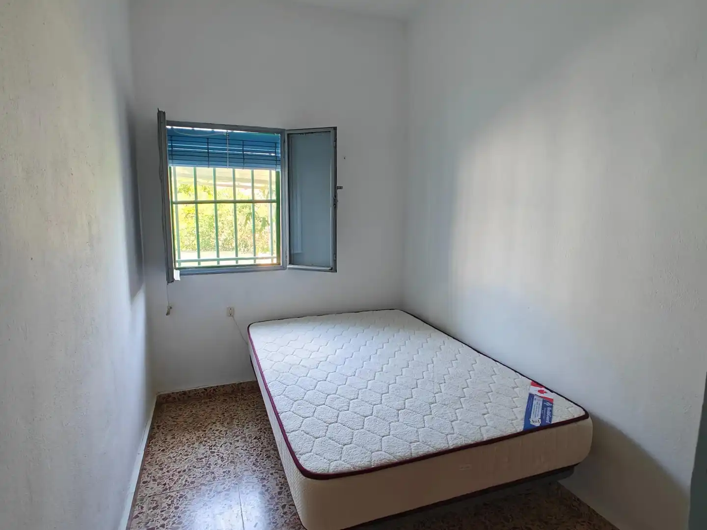 Dormitori de Casa o xalet en venda en Yátova amb Calefacció i Jardí privat