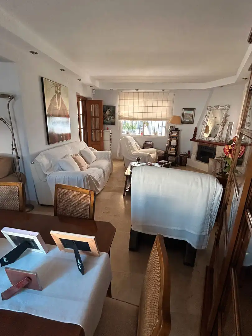 Sala d'estar de Casa o xalet en venda en Vélez-Málaga amb Aire condicionat, Terrassa i Traster