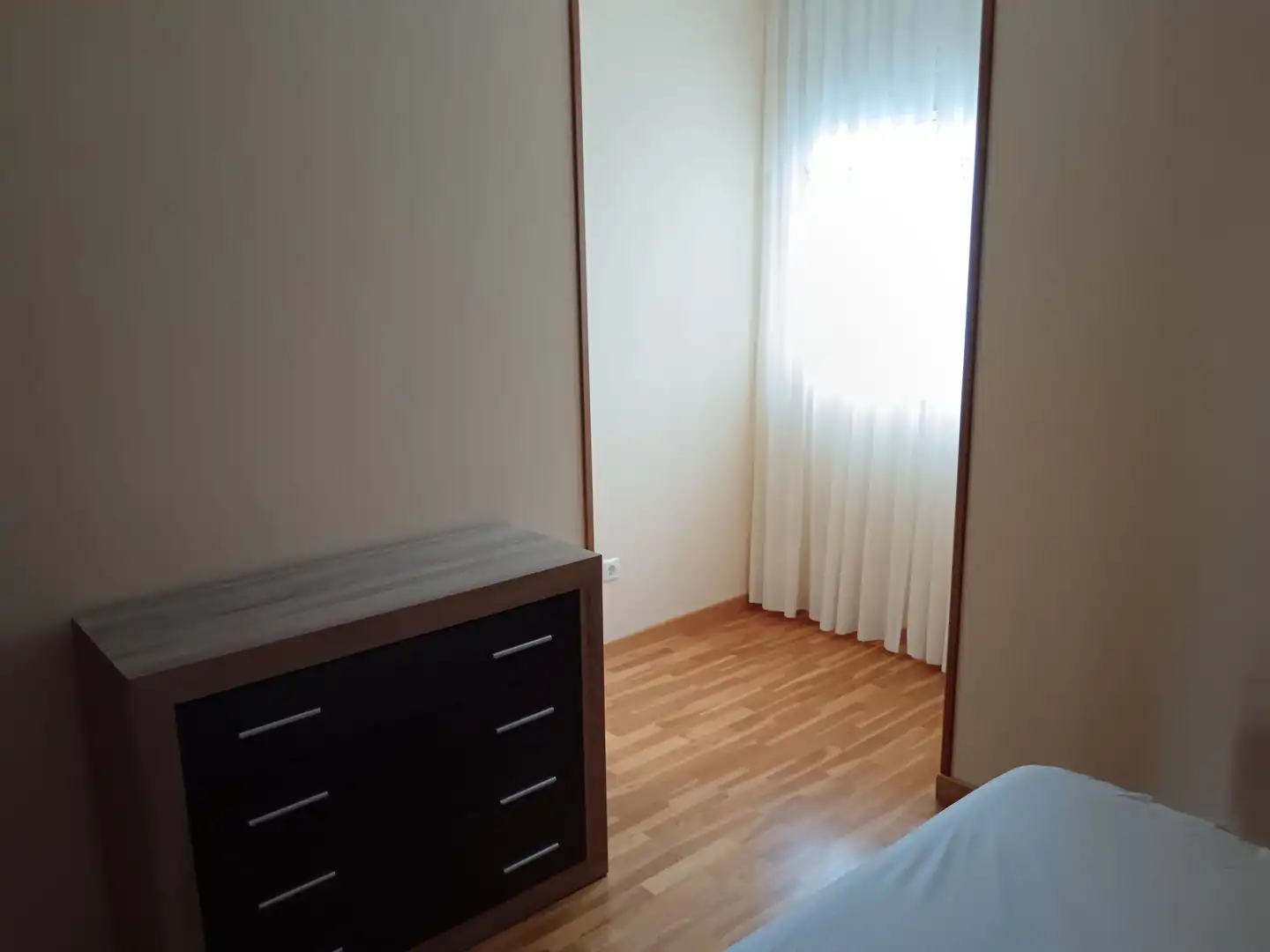 Schlafzimmer von Wohnung zur Miete in A Coruña Capital  mit Heizung, Terrasse und Möbliert