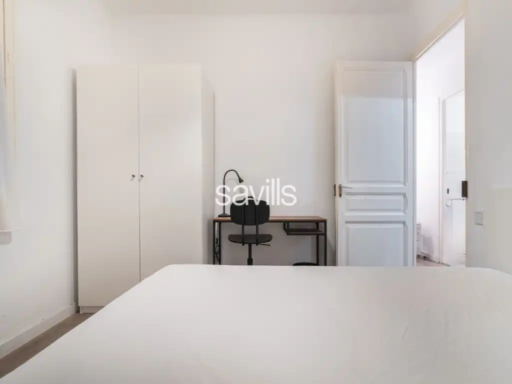 Schlafzimmer von Wohnungen zum Verkauf in Barcelona mit Möbliert und Balkon