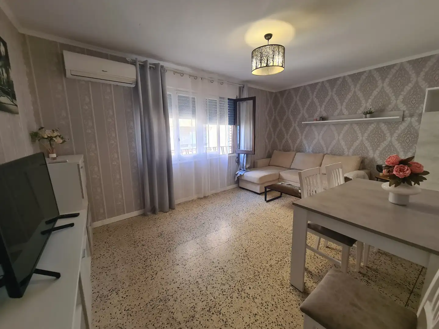Living room of Flat for sale in Casco Urbano