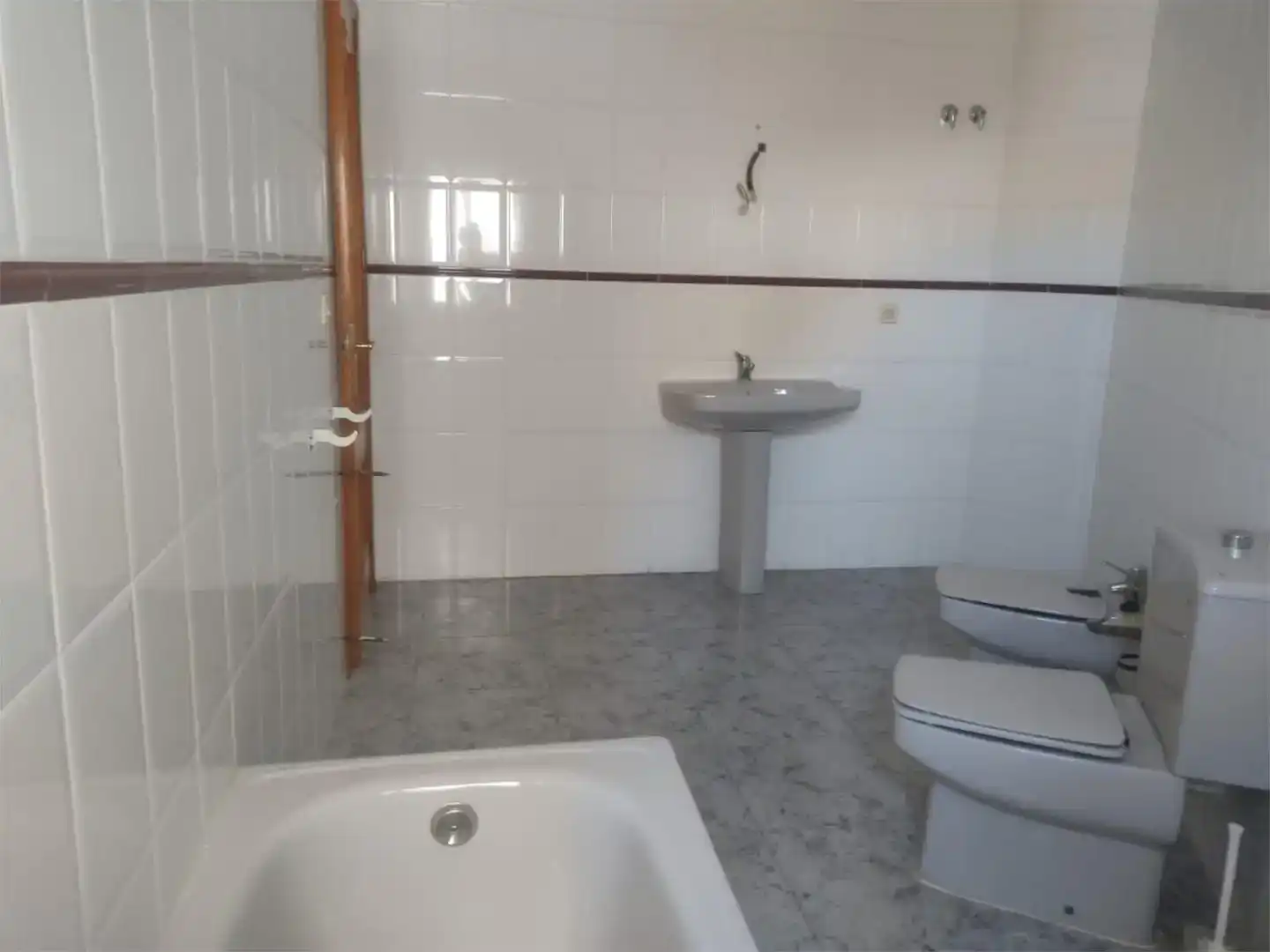 Baño de Casa adosada en venta en Baza con Trastero y Balcón