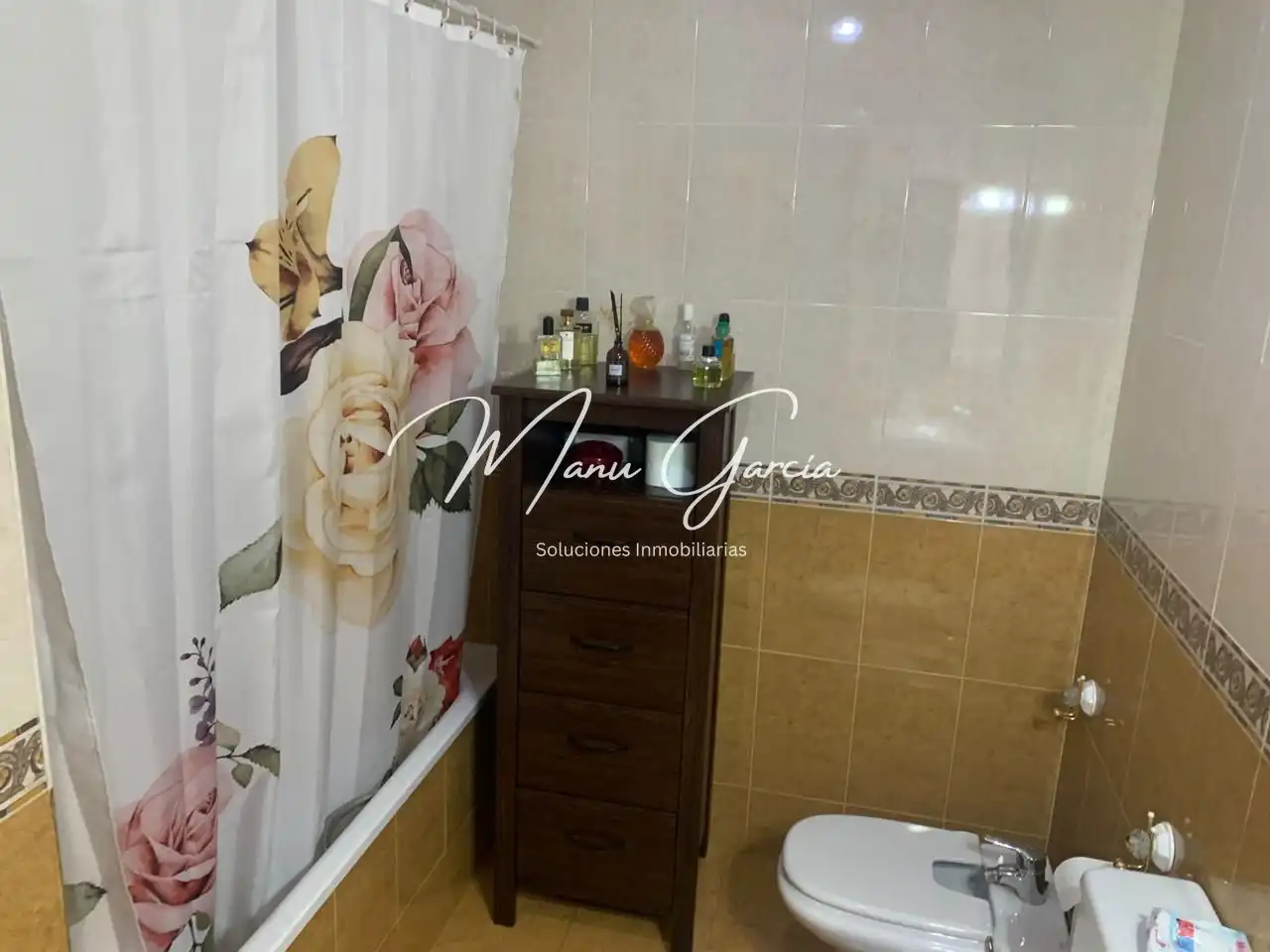 Baño de Planta baja en venta en Lucena con Aire acondicionado, Trastero y Amueblado