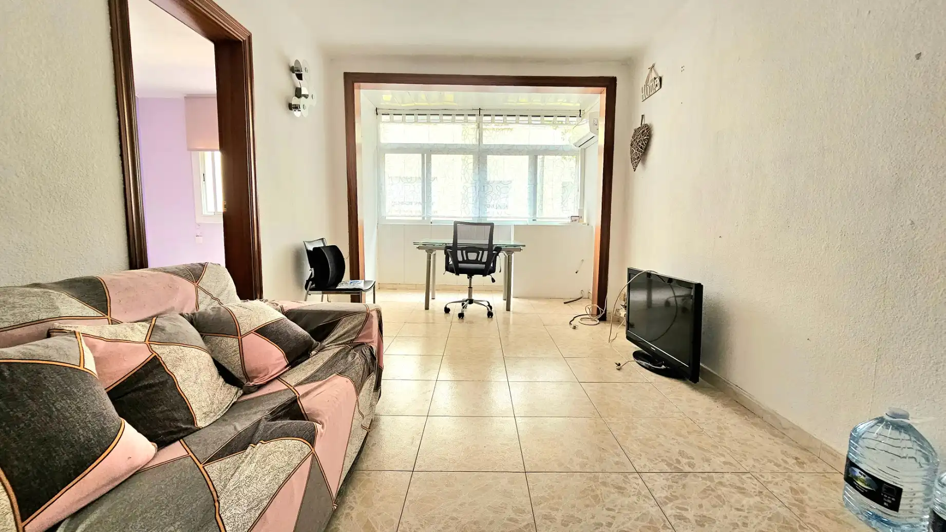 Sala de estar de Piso en venta en Santa Coloma de Gramenet con Aire acondicionado y Horno