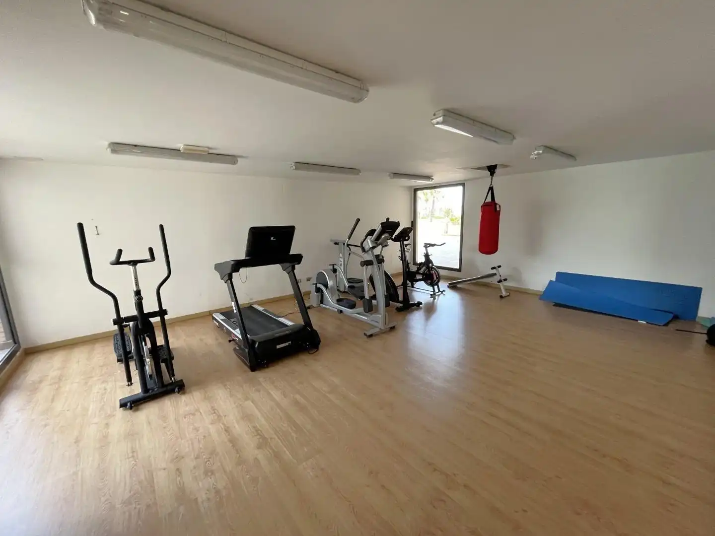 Apartamento en venta en Alicante / Alacant con Aire acondicionado, Calefacción y Jardín privado