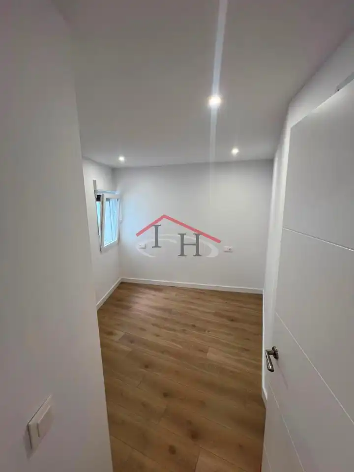Apartamento en venta en León Capital  con Calefacción y Parquet