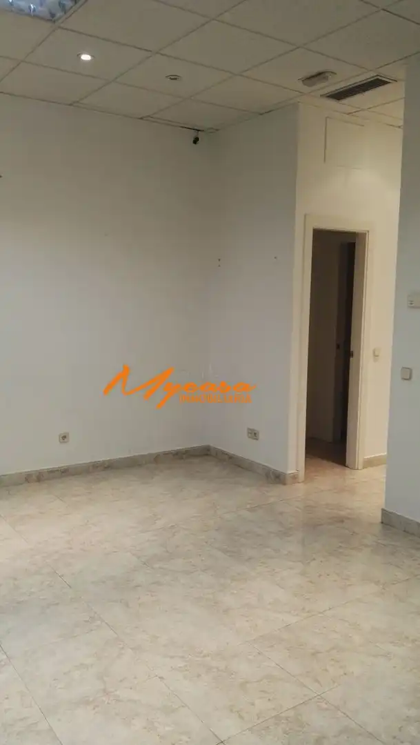 Local comercial en venda a Centro, imagen 8