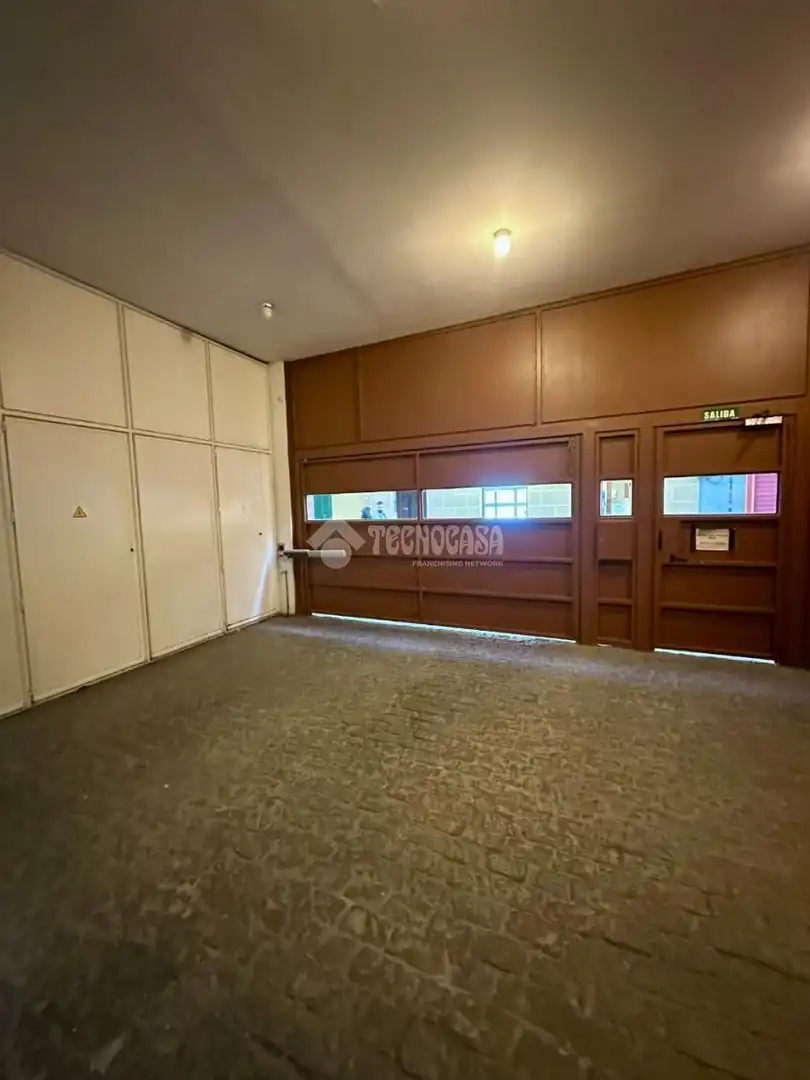 Individual with lift for sale in Centro